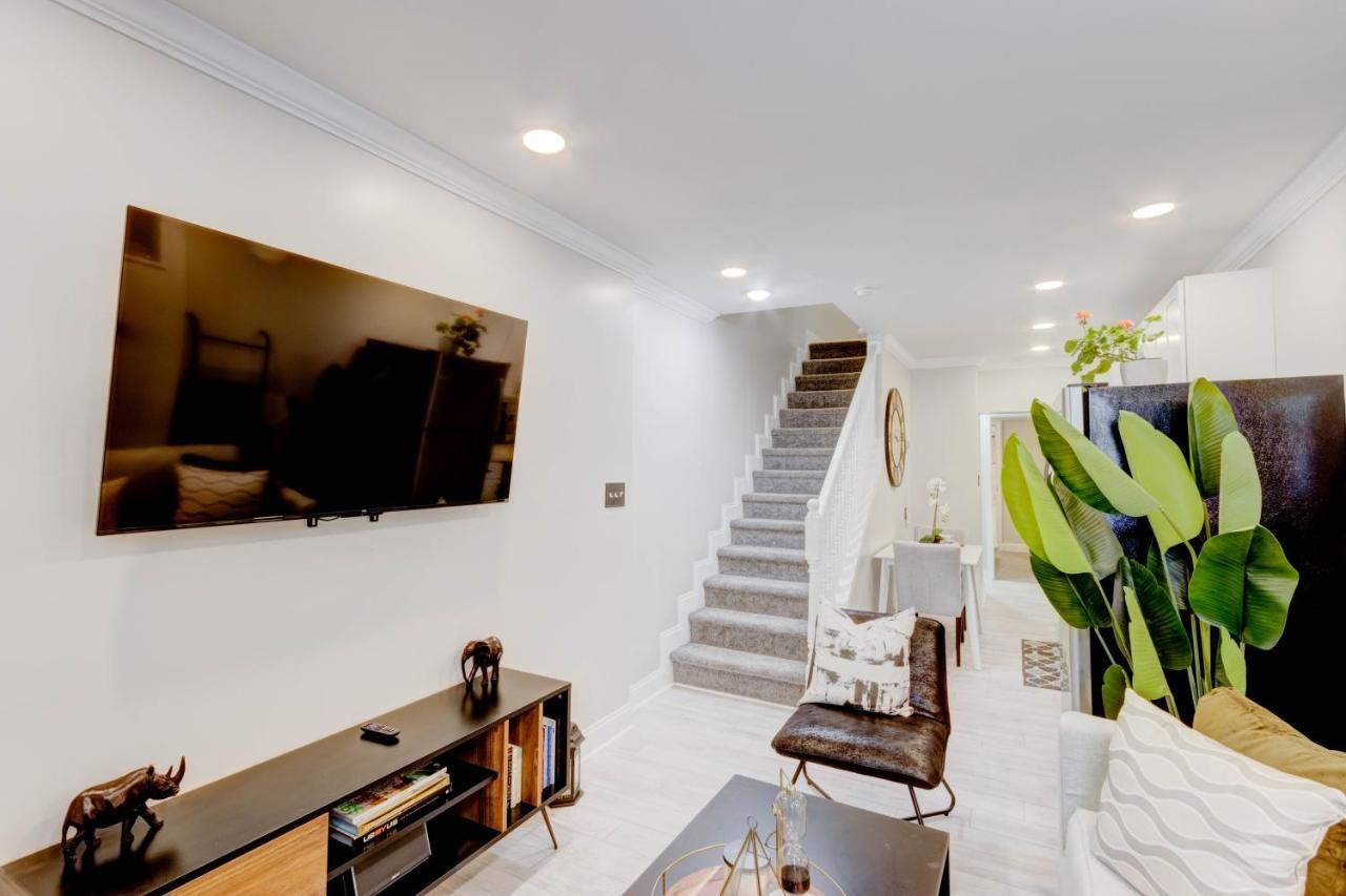 Elegant Urban Retreat - Walk To Patterson Park Villa Baltimore Exterior photo
